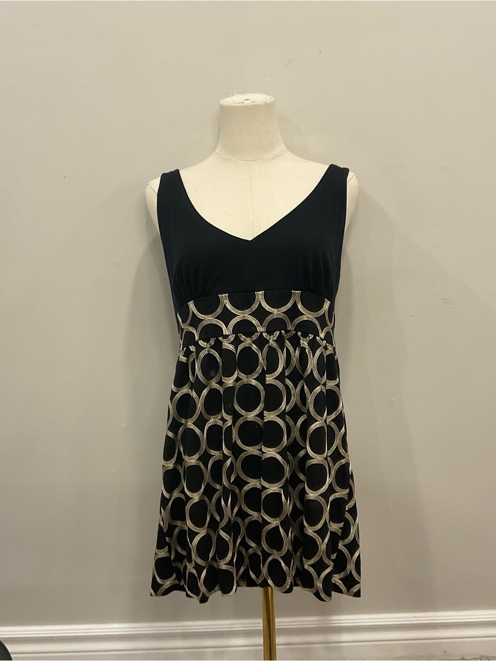 I-N-C Black and Gold Sleeveless V-Neck Patterned Dress